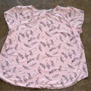 GUC - LOFT Plus Back Button Up Blouse